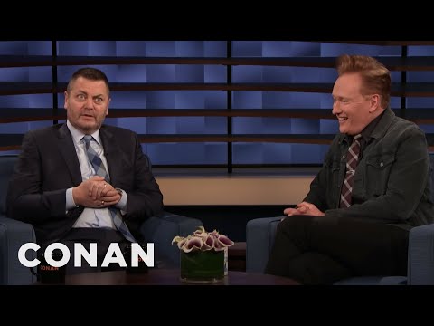 コナンはニック・オッファーマンのギネスに嫉妬している - CONAN on TBS (Conan Is Bitterly Jealous Of Nick Offerman's Guinness Gig - CONAN on TBS)