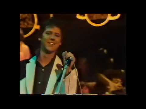 SHAKIN' STEVENS - Shaky sings Elvis