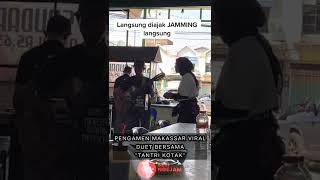 Download lagu PENGAMEN MAKASSAR VIRAL‼️DIAJAK DUET BARENG 'TANTRI KOTAK' #ewako #makassar #musisimakassar #viral mp3