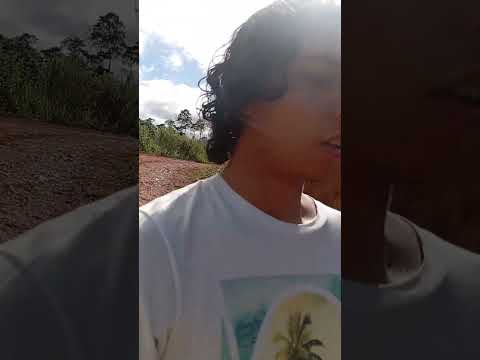 caminando en las veredas de Restrepo valle Colombia