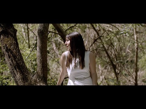 GRACIAS AL VIENTO – Vicente One More Time ft. Lucía Mora (Videoclip Oficial)