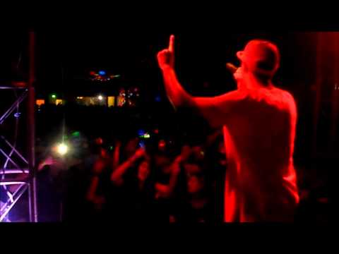 MC DEEH - AO VIVO NO PACALUMA \ VIAMÃO 06/09 ( DJ BAMA )