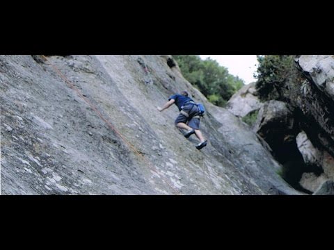 MALIBU  CYN SLAB CLIMBING