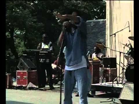 Julian Marley-same old strory-lion in the morning live 1996