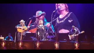 Chris Stapleton &amp; Patty Loveless &quot;You Don&#39;t Even Know Who I Am&quot;, Kentucky Rising Rupp Arena 10-11-22