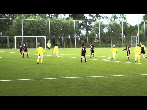 1Ste en laatste wedstrijd van VV Spirit F6 seizoen 2013-2014