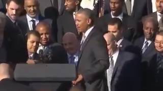 Iman Shumpert couldn't believe the podium at the White House could move 😂  (h/t @Ananth_Pandian)