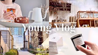 Vlog｜東京に住む30代一人暮らし社会人の日常🐴兜町や麻布台ヒルズカフェ散歩と初詣 | BYREDO購入品 おうちカフェ
