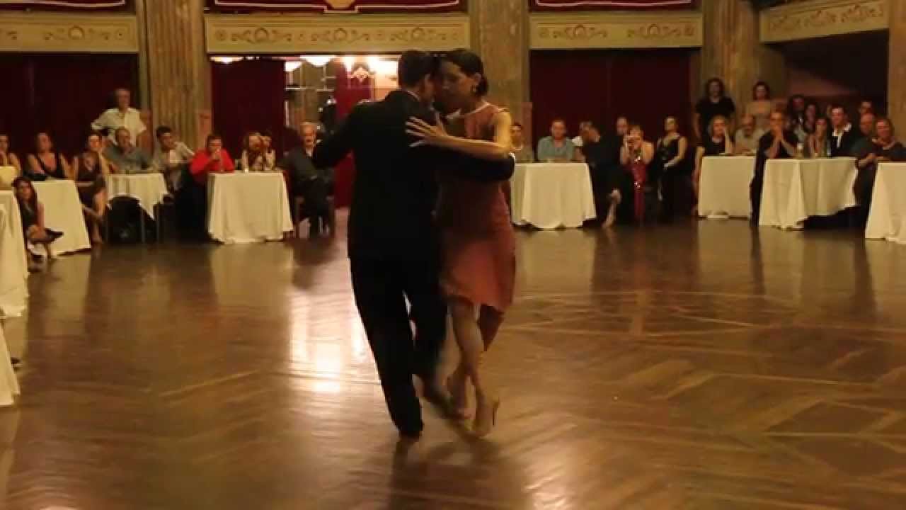 ADRIAN E AMANDA COSTA, NO 5º TANGO LIBER - 1/4