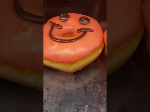Happy donuts 😜 #donuts#donut#cute#happy#happiness#american#еда#влог#shortvideos#short_video#reel