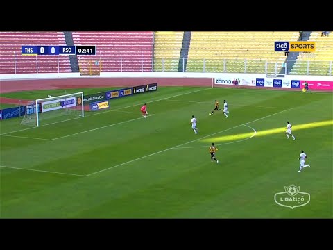 3' ¡El 'Tigre' avisa! Triverio casi pone en ventaja a The Strongest, su disparo fue al travesaño.