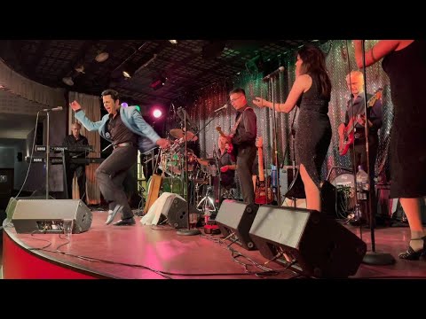 Ricky Aron sings Elvis Presley - Jailhouse Rock (with his Live Band On Stage) RICKY ARON WEEKENDER