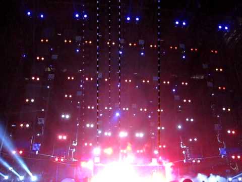 Avicii - Michael Woods - Drop Zone (Avicii Remix) (EDC Las Vegas 2011)