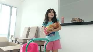 Brincando de viajar com a Baby Alive