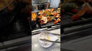 FREE FOOD ON STAR OF THE SEAS 🦞 #staroftheseas #royalcaribbean #cruise #cruisefood #cruisevlog