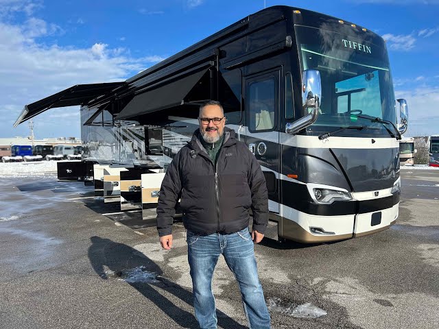 Preview image of 2023 Tiffin Allegro Bus 45 OPP (17N221315) youtube video