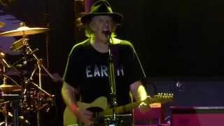Neil Young &amp; Crazy Horse - Who&#39;s Gonna Stand Up? (Copenhagen, July 30th, 2014)