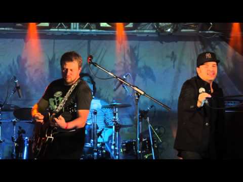 Полюса & Влад Жуков - Уметь ждать (live) 2012