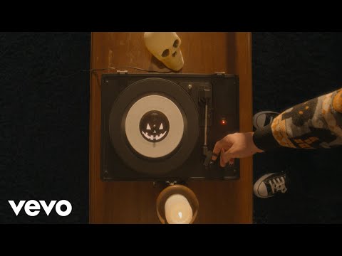 iamnotshane - It’s Halloween! (Official Music Video)