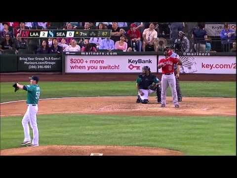 2013/08/24 Fan snags foul with cup