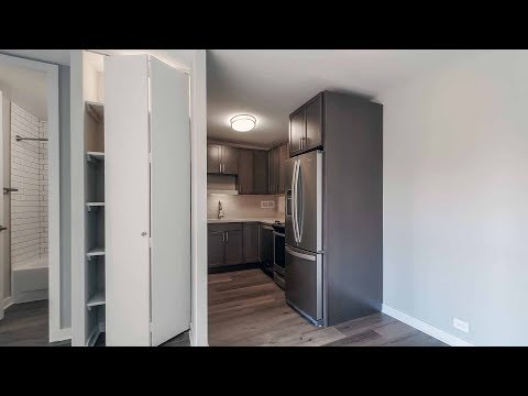 A sunny, newly-updated 1-bedroom steps from the Lakeview East Mariano’s A sunny, newly-updated 1-bedroom steps from the Lakeview East Mariano’s