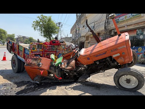 Tractor Tub Broken in Middle of Road || Heavy Damage, Traffic Jam & Instant Emergency Repair 