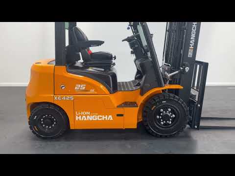Hangcha XE425T 2.5T | Semi Cab Lithium Forklift - Image 2