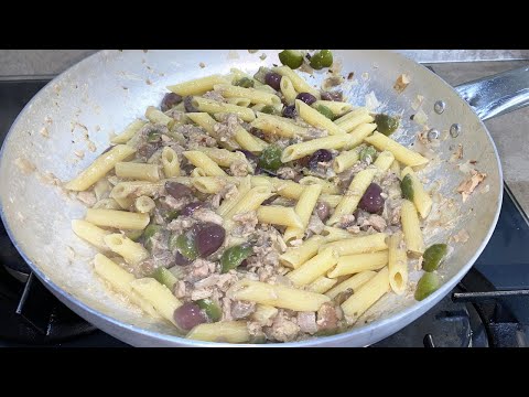 PASTA CON TONNO E OLIVE