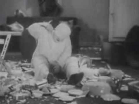 Stanlio e Ollio - I figli del deserto,1933 ( Scena Piatti )