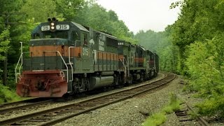 preview picture of video 'Wild lash-up! SD35,U23B,SD45,GP40-2 at Westville,NH 05/06/1992'