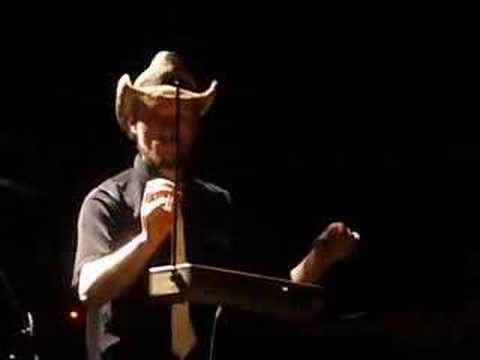 Pepe Deluxé with a theremin (31.1. 2008)