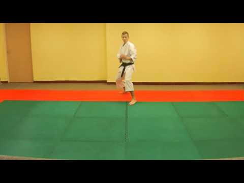 Kihon na 1 DAN w karate tradycyjnym