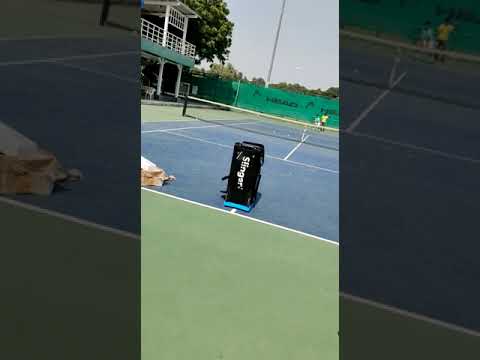 Slinger lawn tennis ball launcher grand slam champion (with ...