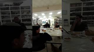 התוועדות במכינת פדואל .. חמישי בערב סיפורים מהרחוב (היוצר אליסף עמר) - התמונה מוצגת ישירות מתוך אתר האינטרנט יוטיוב. זכויות היוצרים בתמונה שייכות ליוצרה. קישור קרדיט למקור התוכן נמצא בתוך דף הסרטון