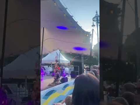 Thomas Teller and Linnea Henriksson