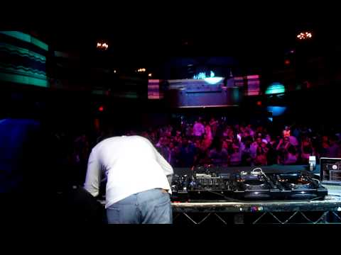 USTMTV:  Arnej vs. Yuri Kane - They Need Us Right Back (SNR Mashup) - Webster Hall, NYC