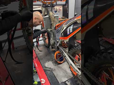KTM 450 SX-F TOP END DISASSEMBLE