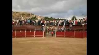 preview picture of video 'encierro del domingo 26 fiestas de sepulveda 2012'