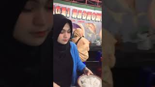 Download lagu Mentahan Halu Makan Sama cewek Cantik. Buat manasin mantan, prank temen. STORY HALU mp3