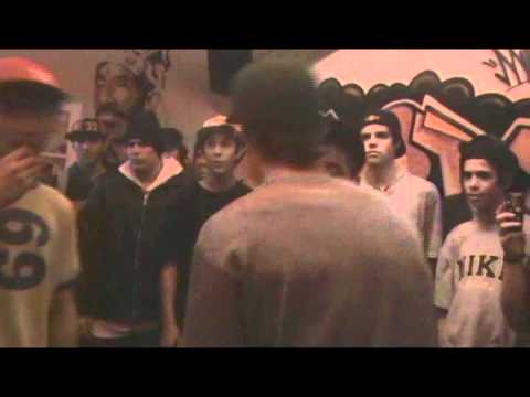 Batallas De Gallos Rosario (Chacky Vs Critican) Bar Old School