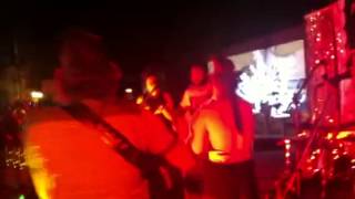 Ebony and Taila rocking it out with Busby Marou @ Moranbah