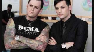 Good Charlotte-Emotionless