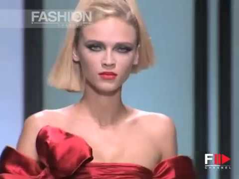 Fashion Show "Valentino" Autumn Winter 2007 2008 Haute Couture Paris 3 of 5 by Fashion Channel
