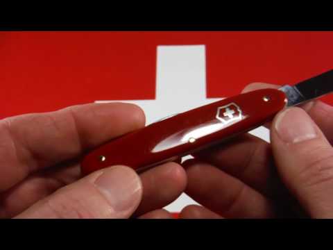 Say hello to my little friend- a vintage Victorinox Pocket Pal!