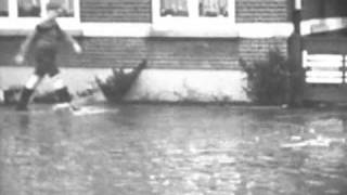 preview picture of video 'gronau 1960 Hochwasser teil 1'