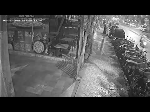 Грузовик протаранил припаркованные мотоциклы