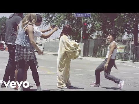 Waze & Odyssey vs R. Kelly – Bump & Grind 2014 (Official Video)