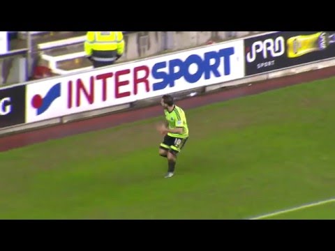 Wigan 3-3 Blades - match action