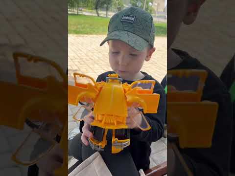 Это автоботы или десептиконы❓Трансформеры Бамблби и Оптимус Прайм 🚙 #shorts