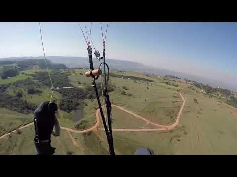 Voo de parapente São Pedro 01Jul2022